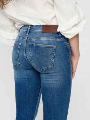 ONLCHERYL REG LIFE RETROFLARED DNM JEANS